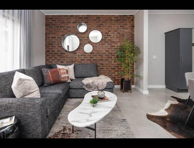 2 BEDROOM APARTMENT FOR SALE IN LYNNWOOD